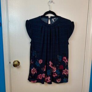 Elle Navy blue with flowers sleeveless blouse